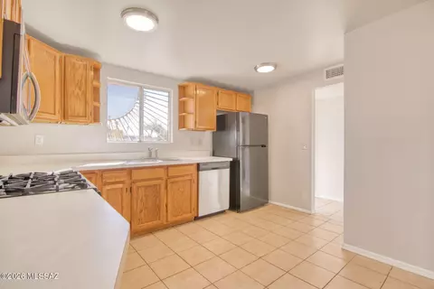 Kitchen - 6525 E David Dr, Tucson, AZ 85730 photo 4 of 4