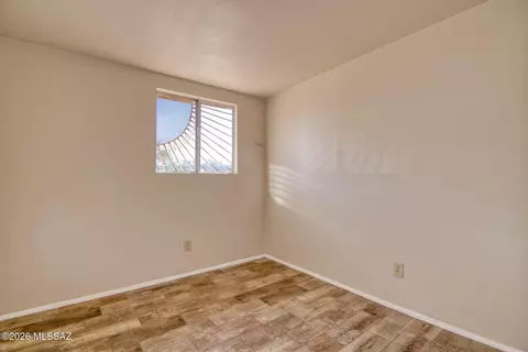 Bedroom - 6525 E David Dr, Tucson, AZ 85730 photo 4 of 8