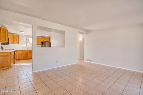 Living - 6525 E David Dr, Tucson, AZ 85730 photo 2 of 6