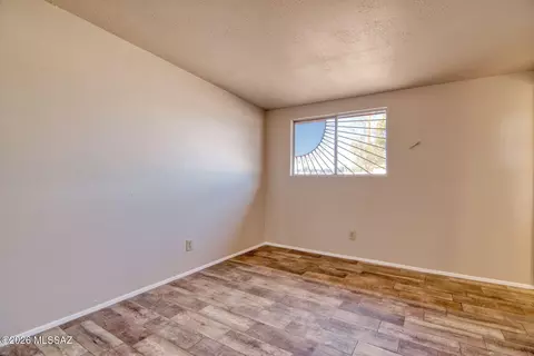 Bedroom - 6525 E David Dr, Tucson, AZ 85730 photo 1 of 8