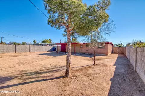 Exterior - 6525 E David Dr, Tucson, AZ 85730 photo 3 of 7