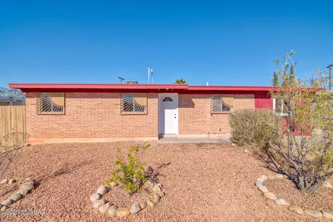 6525 E David Dr, Tucson, AZ 85730