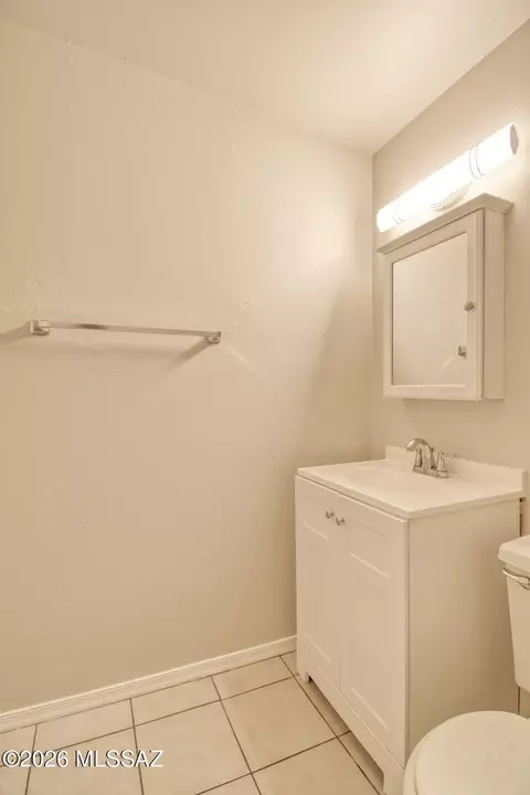 Bath - 6525 E David Dr, Tucson, AZ 85730 photo 3 of 5