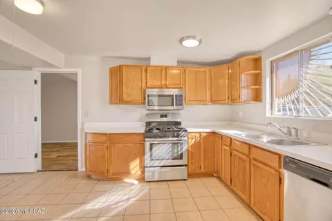 Kitchen - 6525 E David Dr, Tucson, AZ 85730 photo 1 of 4