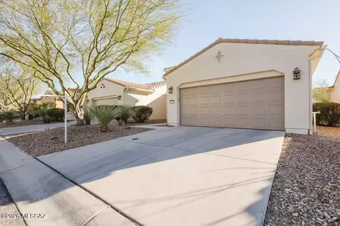 1744 Burning Hill Dr, Green Valley, AZ 85614