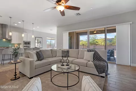 14035 N Speckled Burro Ln, Marana, AZ 85658