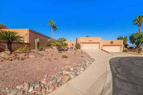 972 W Camino Urbano, Green Valley, AZ 85622