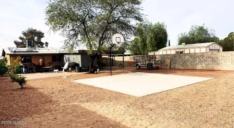 Exterior - 5841 S Herpa Dr, Tucson, AZ 85706 photo 6 of 6