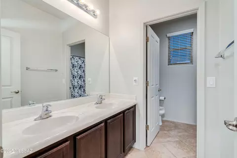 Bath - 12517 E Red Iron Trl, Vail, AZ 85641 photo 5 of 5