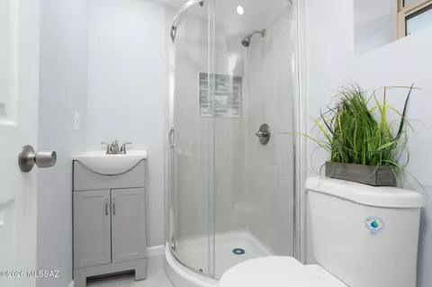 Bath - 6052 E Oak St, Tucson, AZ 85711 photo 5 of 5