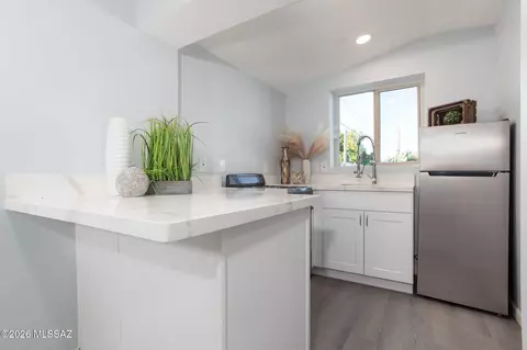 Kitchen - 6052 E Oak St, Tucson, AZ 85711 photo 5 of 6