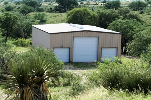 350 Willow Cross Cir, Nogales, AZ 85621