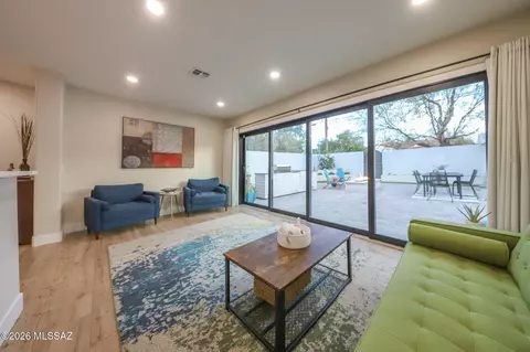 Living - 2110 E Grant Rd, Tucson, AZ 85719 photo 3 of 3