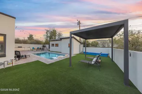 Exterior - 2110 E Grant Rd, Tucson, AZ 85719 photo 7 of 9