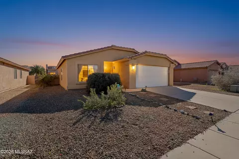 7998 N Siskiyou Dr, Tucson, AZ 85743