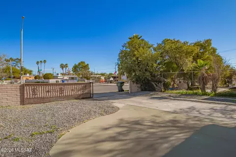 5550 S Canada Dr, Tucson, AZ 85706 photo 4