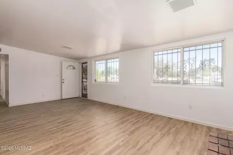 5550 S Canada Dr, Tucson, AZ 85706 photo 8