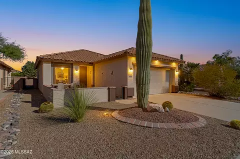 9513 N Twinkling Shadows Way, Tucson, AZ 85743