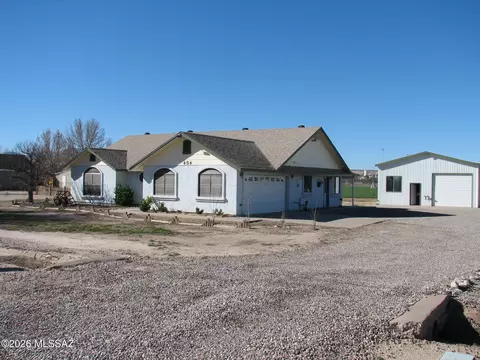 454 N Pomerene Rd, Benson, AZ 85602