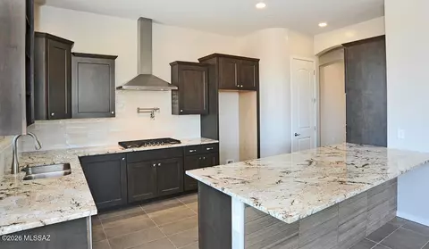 Kitchen - 14449 E Sands Ranch Rd, Vail, AZ 85641 photo 2 of 3