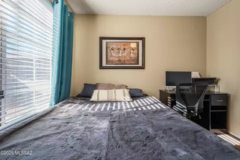 Bedroom - 8857 E Fruit Tree Dr, Tucson, AZ 85730 photo 9 of 10