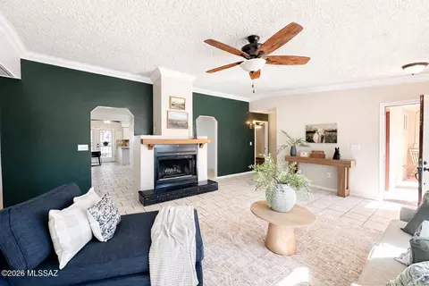 Living - 12771 E Wentworth Ct, Vail, AZ 85641 photo 1 of 4