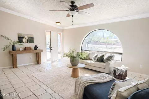 Living - 12771 E Wentworth Ct, Vail, AZ 85641 photo 3 of 4