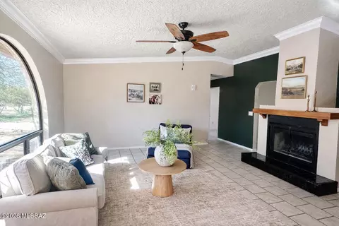 Living - 12771 E Wentworth Ct, Vail, AZ 85641 photo 2 of 4