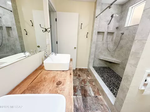 Bath - 12771 E Wentworth Ct, Vail, AZ 85641 photo 3 of 3