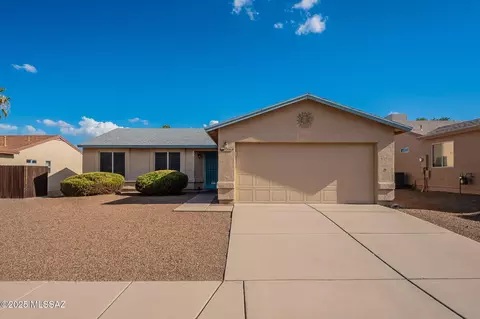 8996 E Pomegranate St, Tucson, AZ 85730