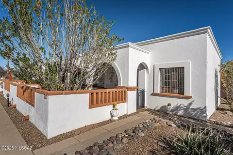 189 S Paseo Pena #D, Green Valley, AZ 85614