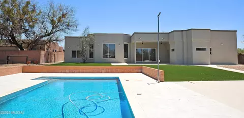 1515 E Kleindale Rd, Tucson, AZ 85719