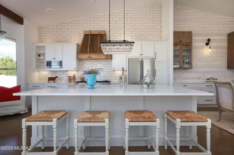 Kitchen - 38322 S Golf Course Dr, Saddlebrooke, AZ 85739 photo 1 of 7