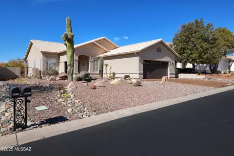 Exterior - 38322 S Golf Course Dr, Saddlebrooke, AZ 85739 photo 2 of 9