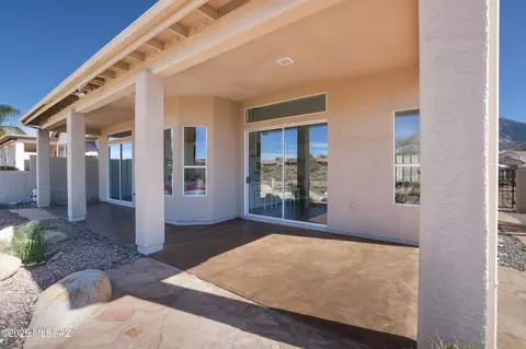 Exterior - 38322 S Golf Course Dr, Saddlebrooke, AZ 85739 photo 6 of 9