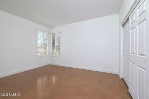Bedroom - 38322 S Golf Course Dr, Saddlebrooke, AZ 85739 photo 4 of 4