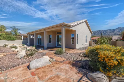 Exterior - 38322 S Golf Course Dr, Saddlebrooke, AZ 85739 photo 4 of 9