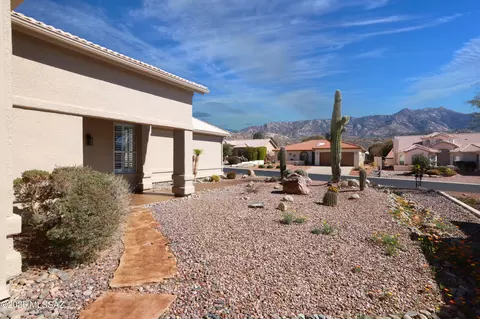 Exterior - 38322 S Golf Course Dr, Saddlebrooke, AZ 85739 photo 5 of 9