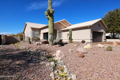 Exterior - 38322 S Golf Course Dr, Saddlebrooke, AZ 85739 photo 3 of 9