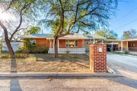 1501 N Cloverland Ave, Tucson, AZ 85712