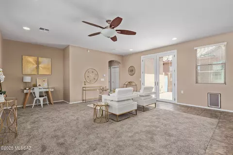 Living - 13975 E Stanhope Blvd, Vail, AZ 85641 photo 1 of 3