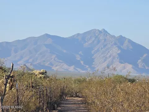 7081 E Cactus Patch Way, Sahuarita, AZ 85629