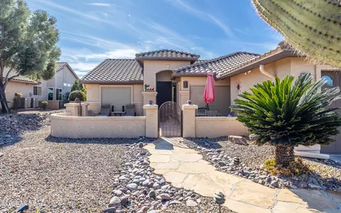 1743 N Oak Hill Ln, Green Valley, AZ 85614