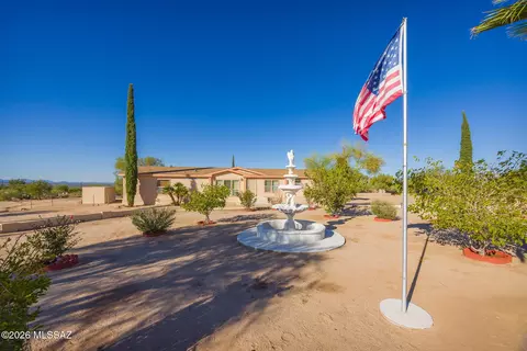 12320 W High Ridge Dr, Tucson, AZ 85736