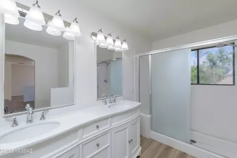 Bath - 9151 N Eaglestone Loop, Tucson, AZ 85742 photo 1 of 3