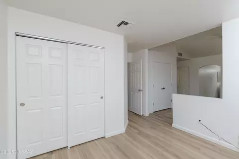 Entry Way - 9151 N Eaglestone Loop, Tucson, AZ 85742 photo 1 of 1
