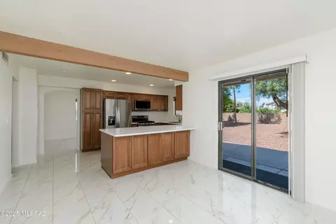 Kitchen - 9151 N Eaglestone Loop, Tucson, AZ 85742 photo 1 of 5