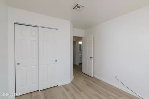 Bedroom - 9151 N Eaglestone Loop, Tucson, AZ 85742 photo 7 of 7