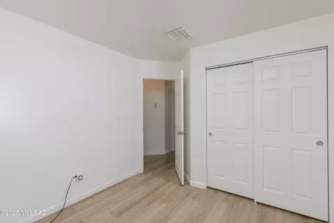 Bedroom - 9151 N Eaglestone Loop, Tucson, AZ 85742 photo 5 of 7