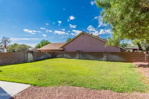 Exterior - 9151 N Eaglestone Loop, Tucson, AZ 85742 photo 4 of 8